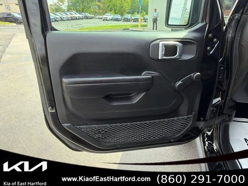 Used 2021 Jeep Wrangler Unlimited Sport AWD/4WD image 27
