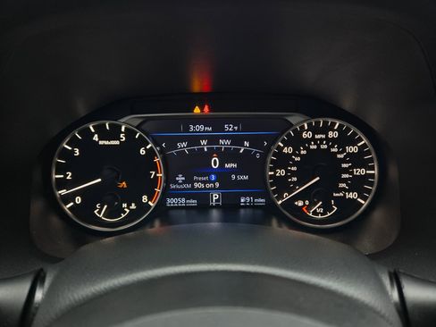 Used 2024 Nissan Altima 2.5 SR w/ SR Premium Package image 27