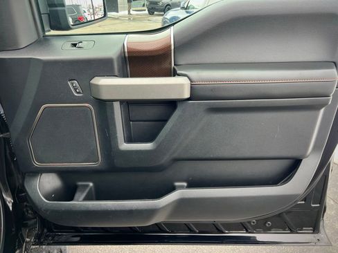 Used 2017 Ford F150 Raptor w/ Equipment Group 802A Luxury image 38