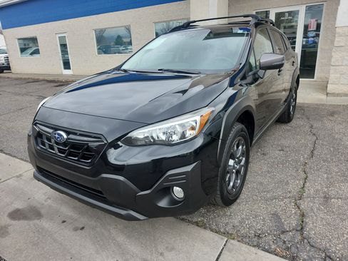 Used 2021 Subaru Crosstrek 2.5i Sport w/ Moonroof Package AWD/4WD image 3
