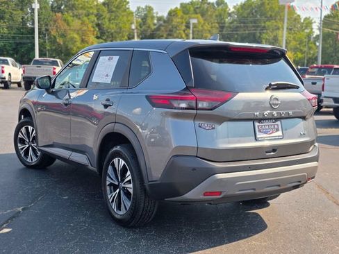 Used 2023 Nissan Rogue SV FWD image 3