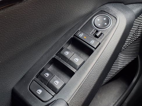 Used 2025 Kia Seltos EX image 23