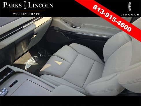 Certified 2025 Lincoln Navigator Reserve image 15