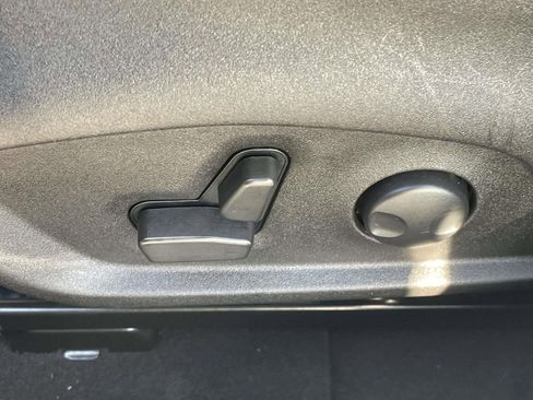 Used 2022 Jeep Renegade Limited w/ Sun, Sound & Wheels Group image 24