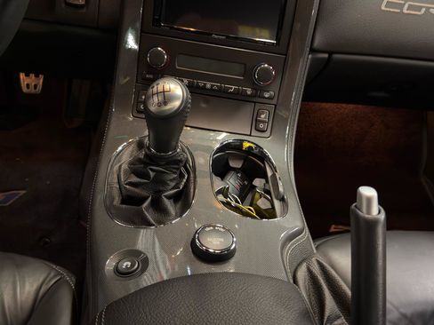 Used 2009 Chevrolet Corvette ZR1 w/ Preferred Equipment Group RWD image 18