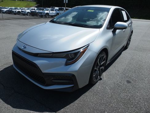 Used 2020 Toyota Corolla SE FWD image 7