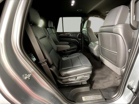 Used 2024 Cadillac Escalade Luxury w/ LPO, Floor Liner Package AWD/4WD image 25