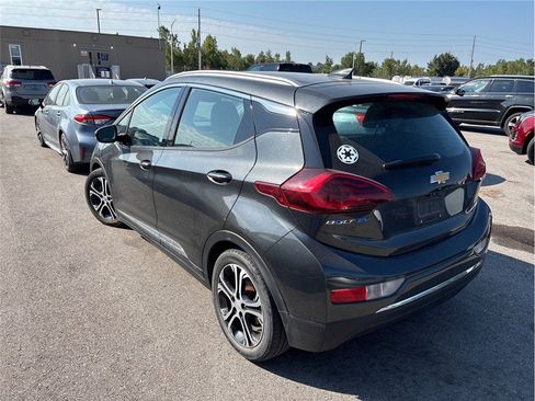 Used 2018 Chevrolet Bolt Premier w/ Driver Confidence II Package FWD image 4