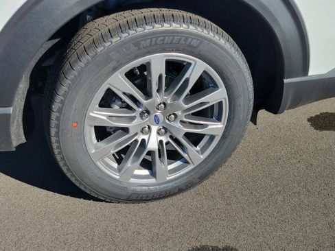 New 2026 Ford Explorer Active w/ Active Comfort Package image 5