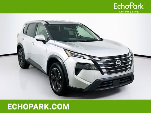 Used 2025 Nissan Rogue SV AWD/4WD image 1