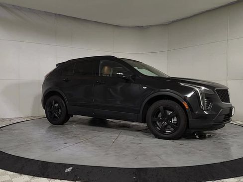 Used 2023 Cadillac XT4 Sport w/ LPO, Onyx Lite Package AWD/4WD image 9