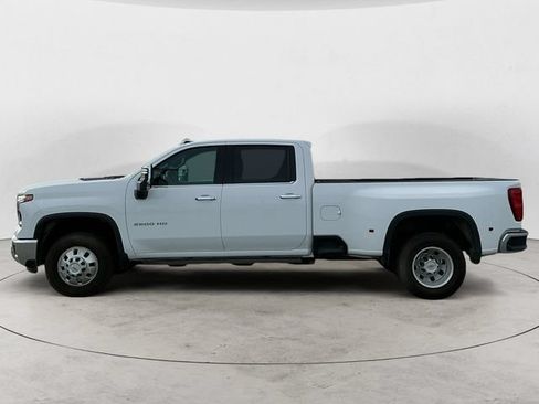 Used 2024 Chevrolet Silverado 3500 LTZ w/ LTZ Plus Package AWD/4WD image 2