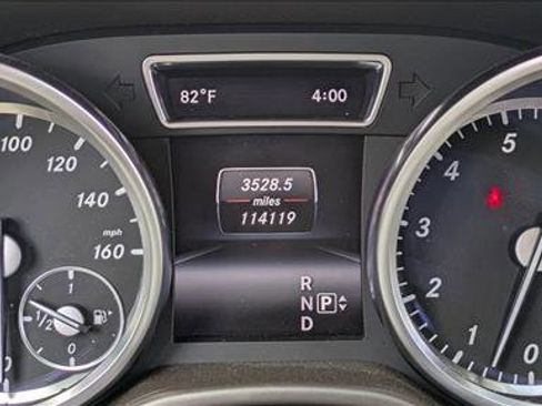 Used 2014 Mercedes-Benz GL 550 4MATIC image 11