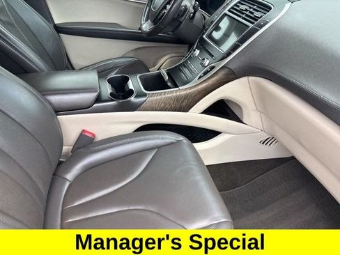 Used 2019 Lincoln Nautilus Select AWD/4WD image 39