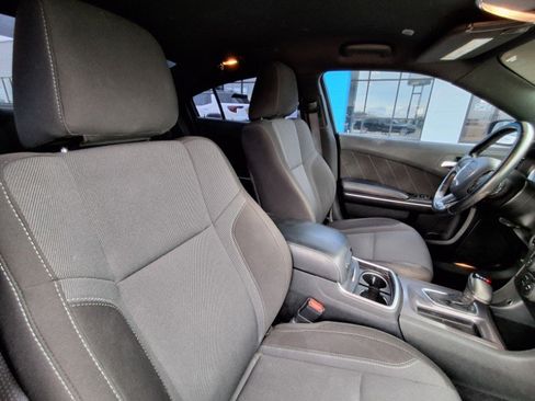 Used 2020 Dodge Charger SXT RWD image 15