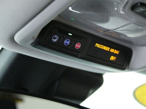 Used 2023 Chevrolet TrailBlazer LT image 38