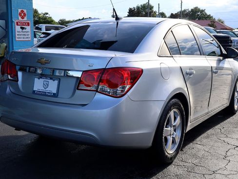 Used 2013 Chevrolet Cruze LT image 4