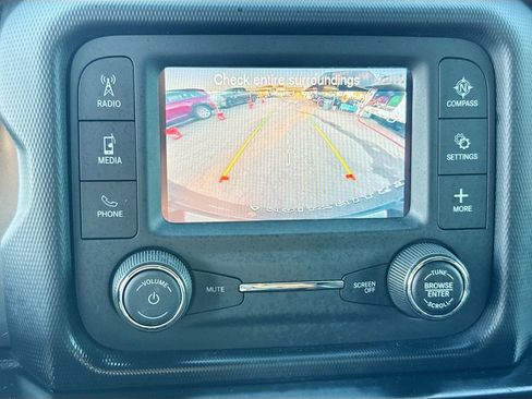 Used 2021 Jeep Wrangler Unlimited Willys image 14