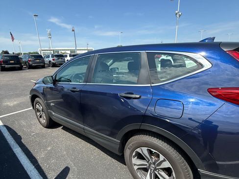 Used 2017 Honda CR-V LX image 7
