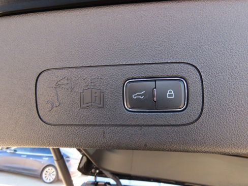 Certified 2023 Lincoln Aviator Reserve w/ Equipment Group 201A image 13