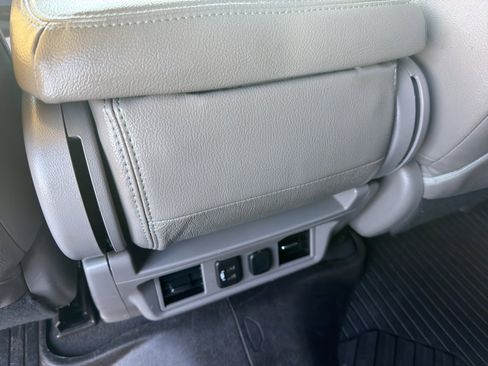 Used 2021 Chevrolet Silverado 1500 RST image 15