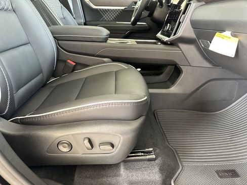 New 2026 GMC Acadia Denali w/ Super Cruise Package image 44