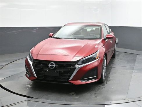 Used 2025 Nissan Altima 2.5 SL image 30