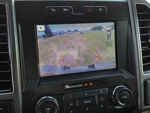 Used 2019 Ford F150 XLT w/ Equipment Group 302A Luxury AWD/4WD image 11