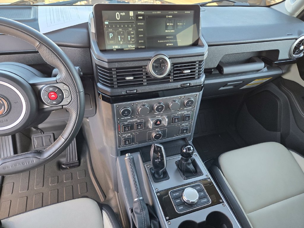 Used 2025 INEOS Grenadier Station Wagon AWD/4WD image 22