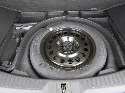 Used 2015 Ford Escape SE FWD image 12