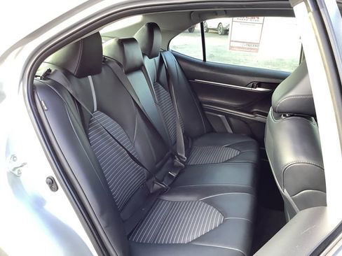 Used 2023 Toyota Camry SE image 17