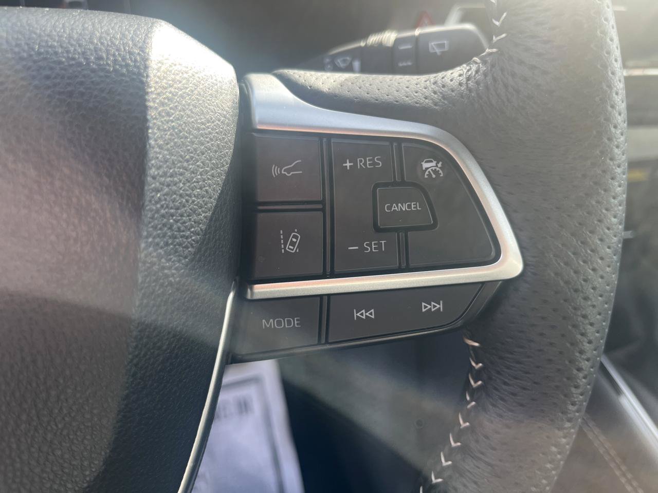 Used 2025 Toyota Sienna XSE AWD/4WD image 24