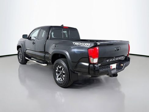 Certified 2016 Toyota Tacoma TRD Off-Road w/ Premium & Technology Package AWD/4WD image 6