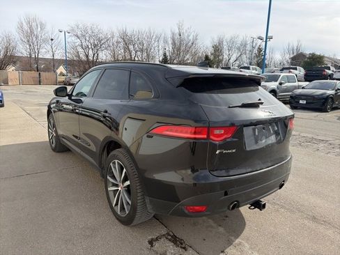 Used 2017 Jaguar F-PACE Prestige image 7