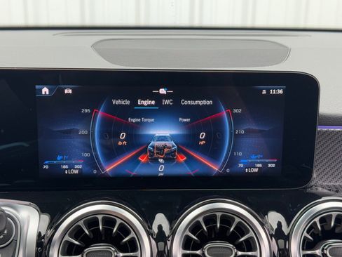 Used 2024 Mercedes-Benz GLB 35 AMG 4MATIC image 33