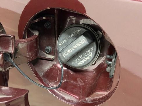 Used 2017 Kia Sedona LX w/ LX Essentials Premium Package image 17