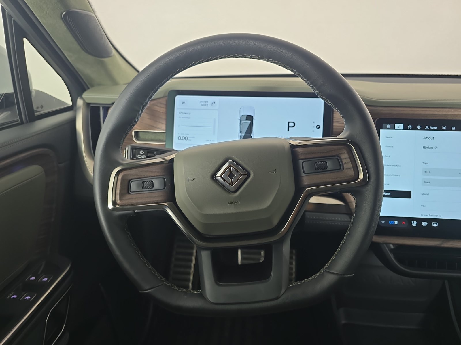 Used 2022 Rivian R1S Launch Edition Quad AWD/4WD image 29