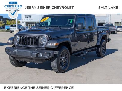 Used 2025 Jeep Gladiator Sport
