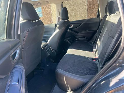 Used 2019 Subaru Forester Premium w/ All-Weather Package image 28