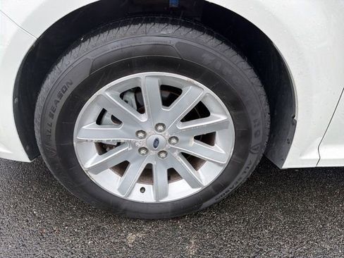 Used 2009 Ford Flex SEL FWD image 3