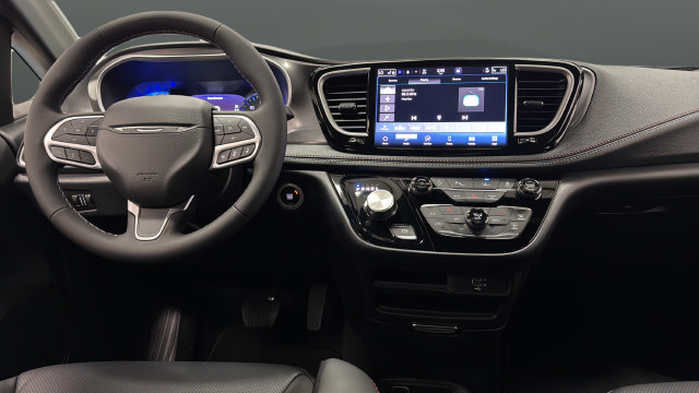 New 2027 Chrysler Pacifica Select FWD image 10