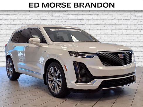 Certified 2022 Cadillac XT6 Premium Luxury image 6