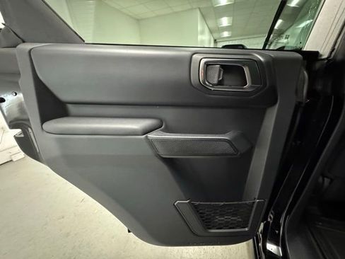 New 2025 Ford Bronco Badlands image 8