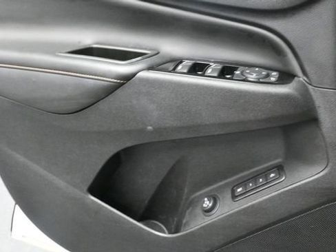 Used 2022 Chevrolet Equinox Premier AWD/4WD image 21