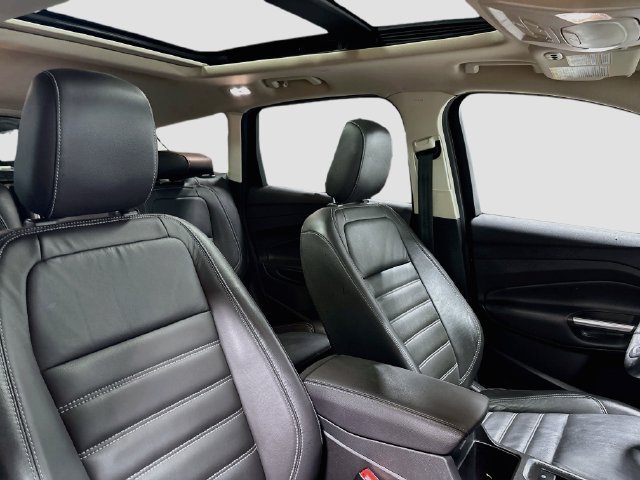 Used 2019 Ford Escape Titanium AWD/4WD image 22