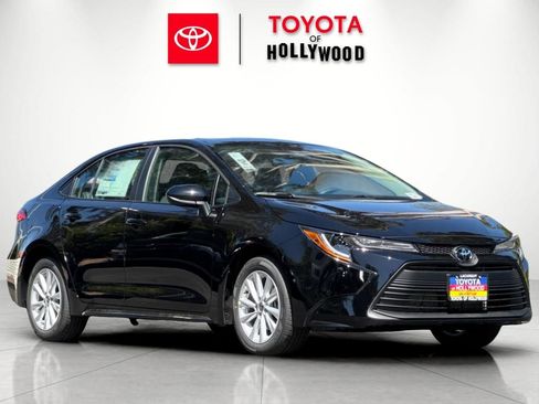 New 2026 Toyota Corolla LE FWD image 1