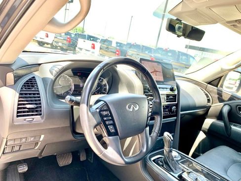 Used 2024 INFINITI QX80 Luxe AWD/4WD image 11