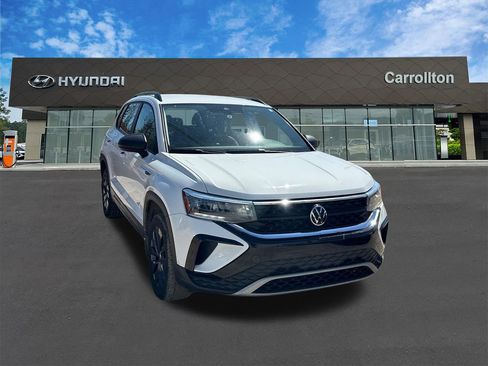 Used 2024 Volkswagen Taos S image 3
