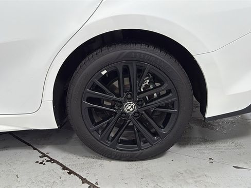 Used 2025 Toyota Camry SE image 23