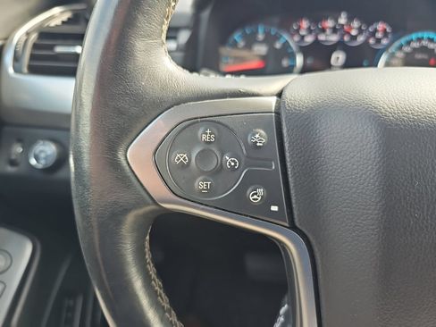 Used 2017 Chevrolet Suburban Premier AWD/4WD image 15